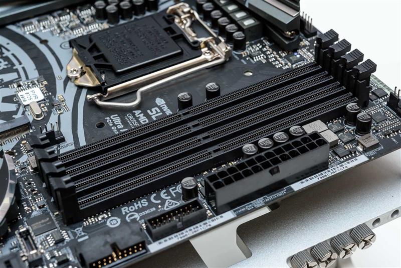 Cut the hyperthreading! Intel i7-9700K in-depth evaluation: drawing R7 is just too expensive.