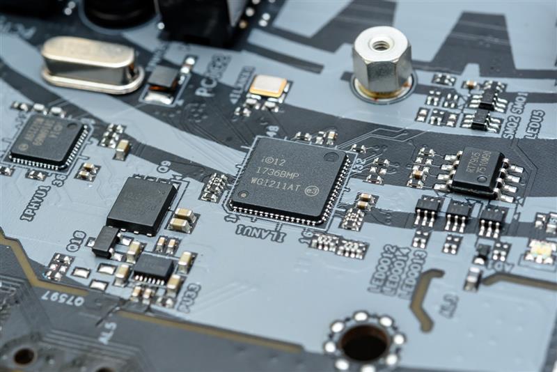 Cut the hyperthreading! Intel i7-9700K in-depth evaluation: drawing R7 is just too expensive.